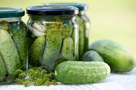 Syltede agurker og cornichoner indeholder probiotika, hvis de ikke er lagret i eddike